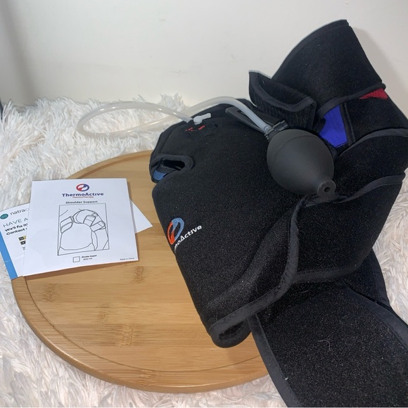 ThermoActive Hot or Cold Therapy Shoulder Ice Pack Wrap Brace Right Side - Picture 3 of 5